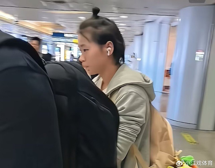 九游官网下载-全红婵最新照片曝光！变化令人惊喜 只剩最后41天 周继红计划落空|亚运会|跳水|选拔赛|跳水世界杯|全运会_新浪体育_新浪新闻